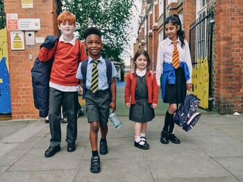 https://dc-42351dc5a6b3.prshots.es/contents/archives/105/134/images/thumb350x287_auto/matalan-back-to-school-shop-13_thumb.jpg