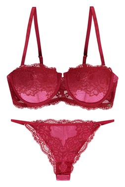 Red lingerie set