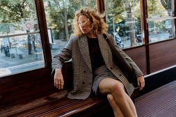 25-AUTUMN-003 238