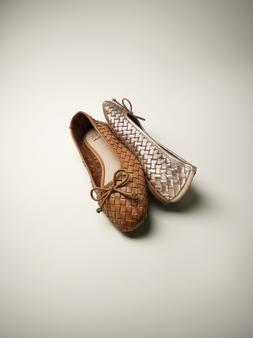 Dune London SS25 Stills Heat 79 GBP gold, tan www.dunelondon.com