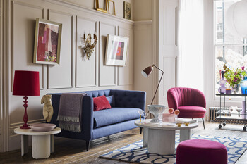 https://dc-42351dc5a6b3.prshots.es/contents/archives/1301/714/images/thumb350x287_auto/dfs_co_plc_savoir-living-room-roomset-2_thumb.jpg