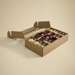30pk mixed sized shatterproof baubles burgandy gold £8 (31045567)