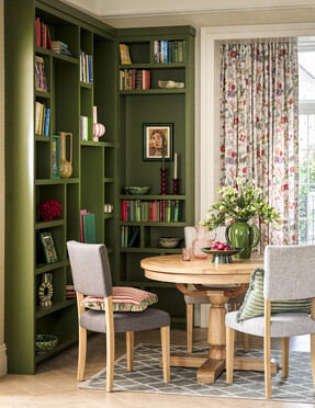 Furniture Village Furnitureland Augusta Dining Table and 4 chairs
