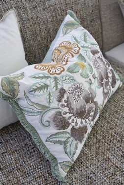 ISABELLA EMBROIDERED CAMEO LINEN CUSHION CCDG1502