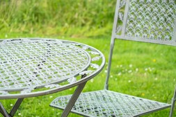 Bistro Set NT Oak Leaf Sage Brown £350