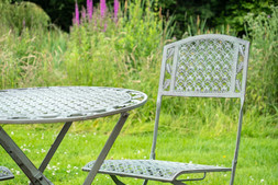 Bistro Set NT Oak Leaf Sage Brown £350