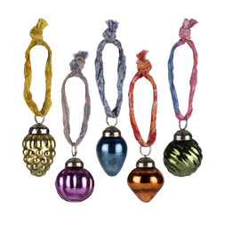 Set of 5 Bauble Decorations £13