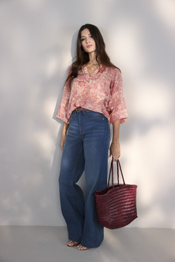 FLORAL BUTTON UP V NECK LS TOP £38 .