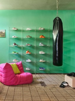 HKLIVING Acrylic Cabinet (240cm)