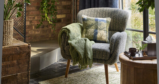 https://dc-42351dc5a6b3.prshots.es/contents/archives/2320/1155/images/cropThumb/CRI_6a3262ad04f51prshots_dunelm-salvage_yard_aw26-ref2358849_thumb.jpg
