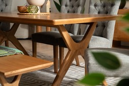 Vigo Oak Rectangle Dining Table 1 8m RRP €1749 Now €999