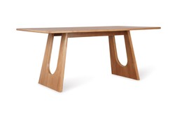 Girona Oak Dining Table 1 8m RRP €1949 Now €1099