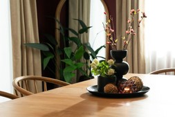 Wanton Extendable Dining Table 0030 RRP €1,699 Now €1,099
