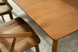 Wanton Extendable Dining Table 0030 RRP €1,699 Now €1,099