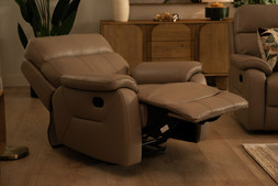 Hugo Leather Manual Recliner Armchair - (RRP €1,299) NOW €849