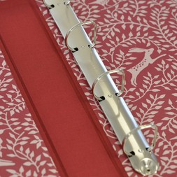 Ring Binder Dancing Hare Berry