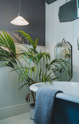 WHITE GLASS HAY COOLIE CONTEMPORARY BATHROOM LIGHT