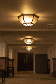 https://dc-42351dc5a6b3.prshots.es/contents/archives/2628/1246/images/thumb350x287_auto/fritz_fryer_the-birmingham-grand-fritz-fryer-lighting_20_thumb.jpg