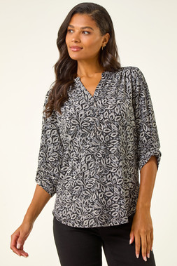 Roman Black Printed V-Neck Stretch Top