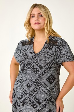 Roman Curve Black Patchwork Print Lace Top