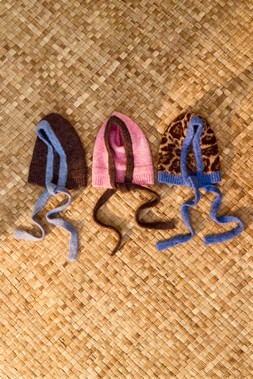 Pink Marl Bonnet with Brown Ties £28
