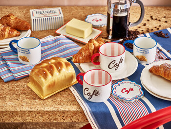 https://dc-42351dc5a6b3.prshots.es/contents/archives/329/362/images/thumb350x287_auto/oliver-bonas_cafe-speckled-ceramic-mug-gbp12.5_thumb.jpg