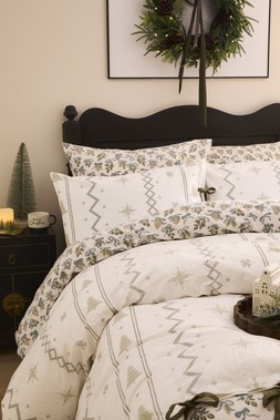 0805 2072750 B&M AW26 ALPINE CHARM BEDROOM CAMEO 2