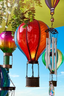 B&M GARDEN SS26 // SOLAR HOT AIR BALLOONS // SOLAR GLASS HOT AIR BALLOON WINDCHIME £8 // XXL HOT AIR BALLOON £18 // HOT AIR BALLOON WIND CHIME £5 //