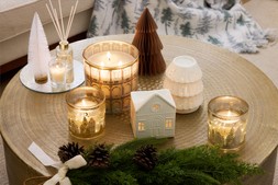 B&M AW26 ALPINE CHARM LIVING ROOM CAMEO 8