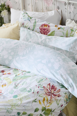 B&M HOME SS26 // SUMMER BEDDING - GARDEN LIFE // BIRD PRINTED DUVET SET DOUBLE £15 KING £18 // EMBROIDERED DAISY DUVET SET DOUBLE £15 KING £18 // FRINGE EDGE CUSHION £8 //