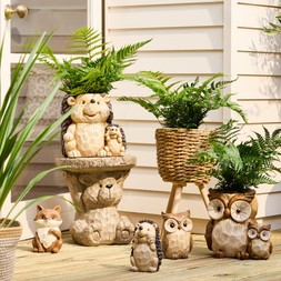 B&M GARDEN SS26 // NATURAL GARDEN // SEAGRASS ROPE PLANTER ON LEGS £12 // OWL PLANTER £12 // MIXED ANIMAL ORNAMENTS £4 //