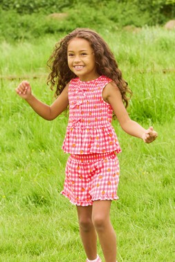Younger Girls Pink Gingham Bow Top and Shorts Set £12 1