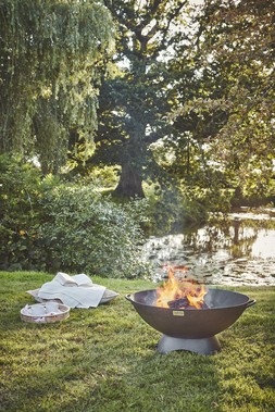 OUTDOOR ARTISAN FIRE PIT IN BLACK IRON H31CM W71CM &pound;299.99
