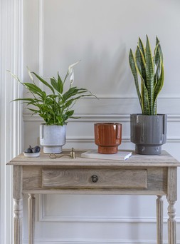 Aries Glazed Handles Planter White H15cm D14cm &pound;19.99 1