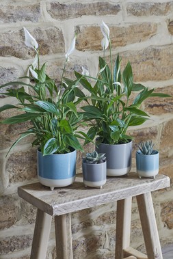 Jolie Aqua Matte Reactive 3 Legged Planter H12cm D12cm &pound;8.99