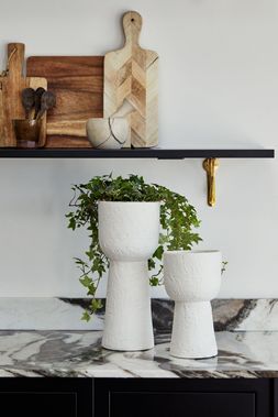 NICO TALL PLANTER RUSTIC WHITE