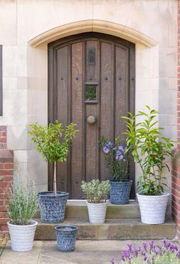 OUTDOOR STOW VOLCANIC TAPERED RIPPLE PLANTER SET OF 3