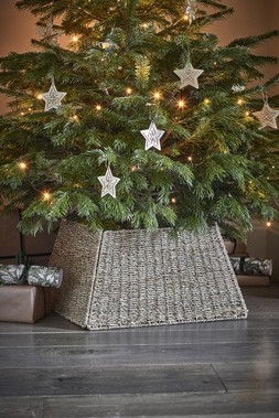 Christmas at Ivyline - SEAGRASS ARTISANAL HANDWOVEN FOLDABLE SQUARE TREE SKIRT H26CM W60CM