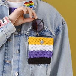 Hobbycraft 6 Ways to Customise Clothing for Pride Ideas Hub Project (3)