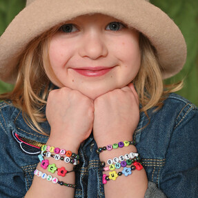 https://dc-42351dc5a6b3.prshots.es/contents/archives/3746/1580/images/thumb350x287_auto/hobbycraft-hobbycraft-how-to-make-personalised-friendship-bracel_33785_thumb.jpg