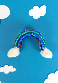 https://dc-42351dc5a6b3.prshots.es/contents/archives/3746/1580/images/thumb350x287_auto/hobbycraft_kids-bead-rainbow-making-5_thumb.jpg