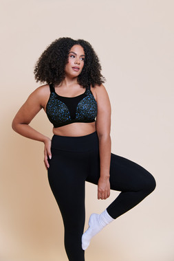 EVERYMOVE WIRED SPORTS BRA £48.00 €73.00 CAD96.00 AUD105.95. - Available from December