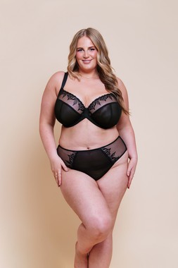 Flare Black Bra £35 €55 CAD $79 AUS $85.95, Thong £19 €29 CAD $35 AUS $38.95 7