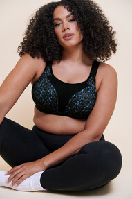 https://dc-42351dc5a6b3.prshots.es/contents/archives/3795/1587/images/thumb350x287_auto/curvy-kate_everymove_blueprint_bra-4_thumb.jpg