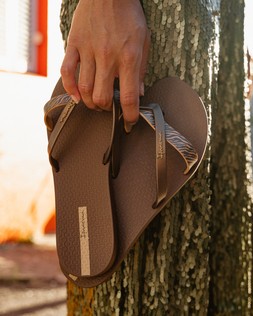 Kirei Chic Brown/Zebra - £20