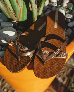 Kirei Chic Brown/Zebra - £20