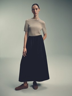 PRIMARK EDIT MERINO TEE, £22, €24, $31, RON120, PLN105, CZK625,PRIMARK EDIT MIDI CIRCLE SKIRT, £20, €22, $29, RON110, PLN95, CZK570 (2)