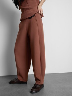 PRIMARK EDIT SEAM SCUBA BOTTOM, £20, €22, $29, RON110, PLN95, CZK570 (3)