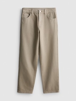 PRIMARK OLDER BOYS RELAXED FIT DENIM LEG, $11 RON40 HUF3000 PLN34 CZK210 €(NE)9 €8 £6 (2)