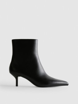PRIMARK POINTED BOOT BLACK $18 €22 NE€24 $28 RON110 HUF8000 PLN95 CZK570